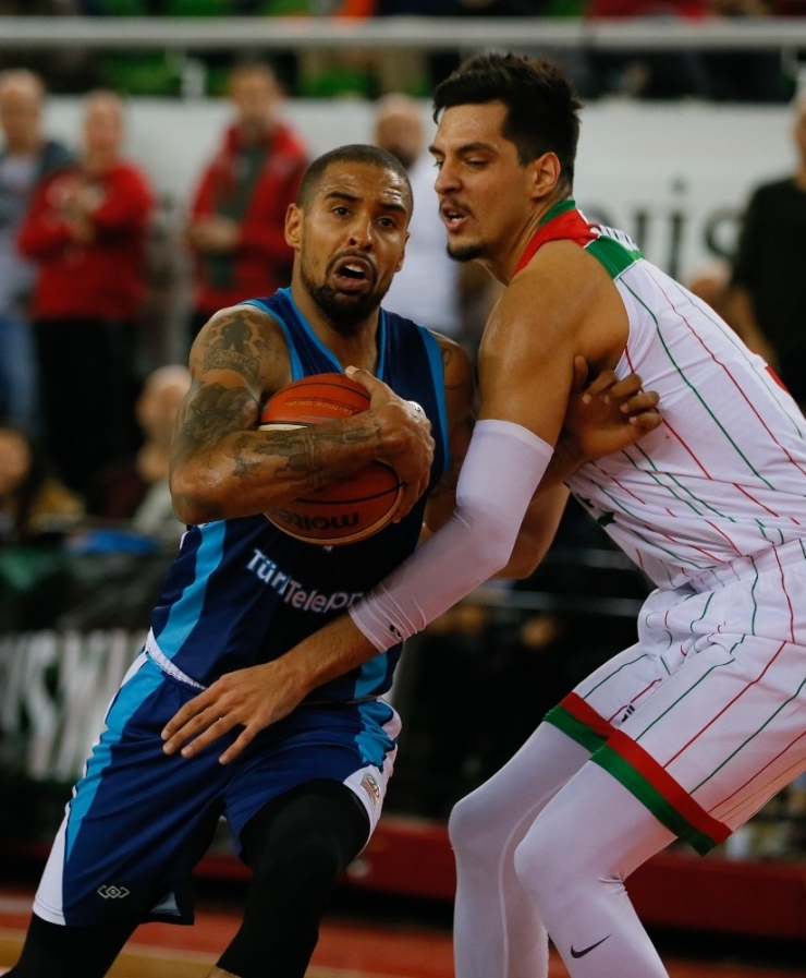 Tahincioğlu Basketbol Süper Ligi: Pınar Karşıyaka: 86 - Türk Telekom: 89