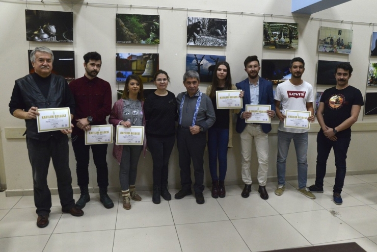 Kursiyerlerin Fotoğrafları Sergisi Açıldı