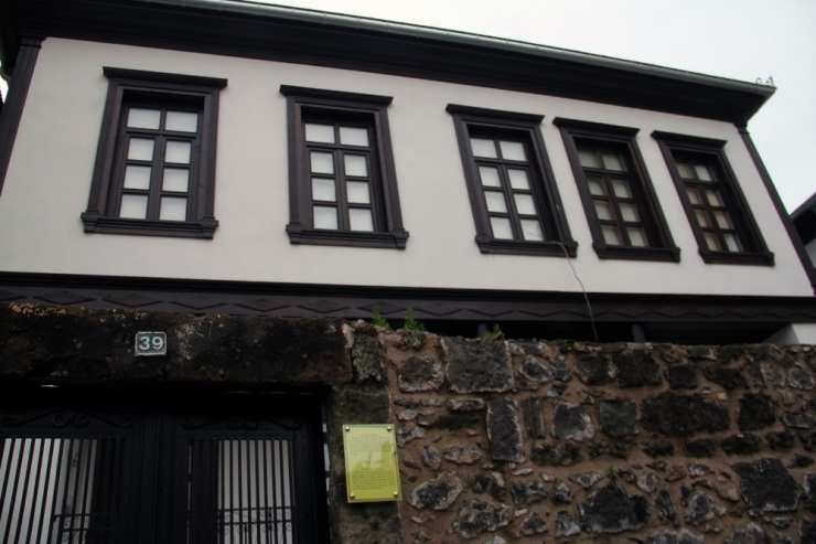 Tarihi Evler Kimliklendirildi