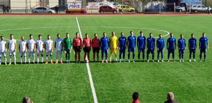 Altındağ Belediyespor Zirveye Göz Kırptı