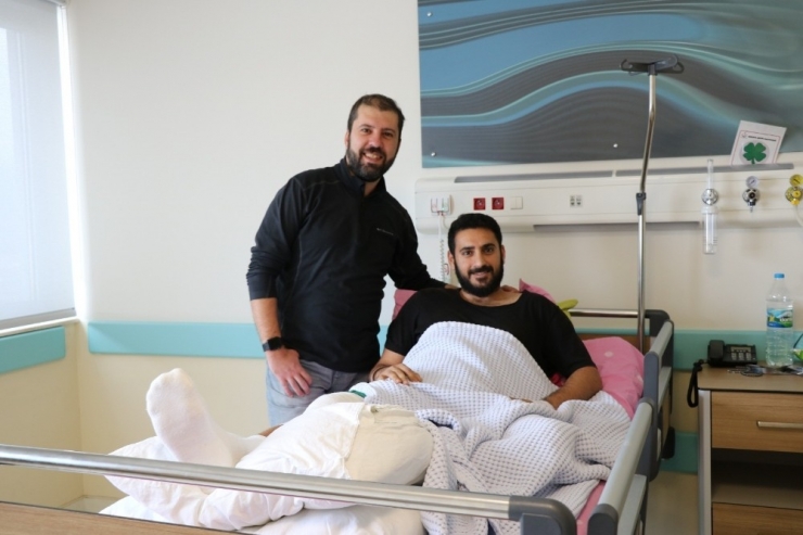 Antrenmanda Sakatlanan Antalyasporlu Futbolcu, Isparta’da Sağlığına Kavuştu