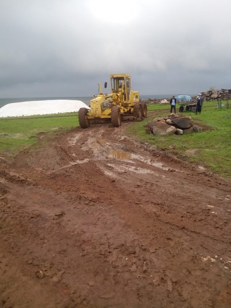 Büyükşehir Yol Sorununu Çözdü