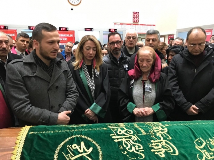 Eski Baro Başkanı, Son Yolcuğuna Kocaeli Adliyesi’nden Uğurlandı