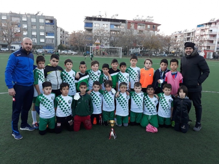 Şampiyon Salihli Belediyespor Oldu