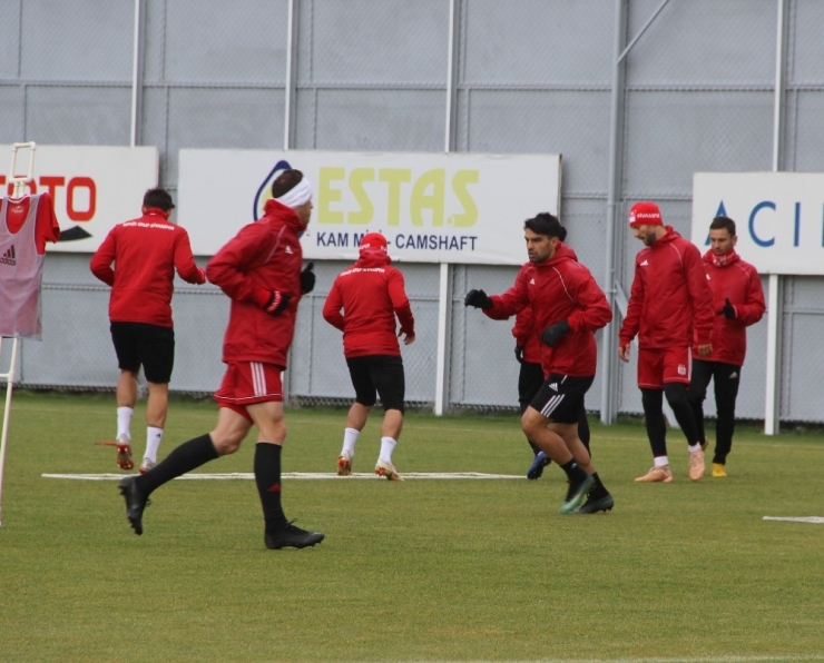 Hakan Keleş: "Ankaragücü Maçında 3 Puan Hedefliyoruz"