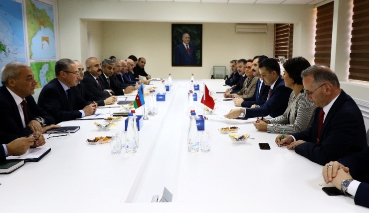 Bakan Pakdemirli, Azerbaycan Çevre Ve Doğal Kaynaklar Bakanı Babayev İle Görüştü