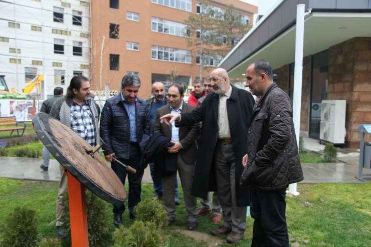Yazar Abdurrahman Dilipak, Kitap Fuarında İmza Gününe Katıldı