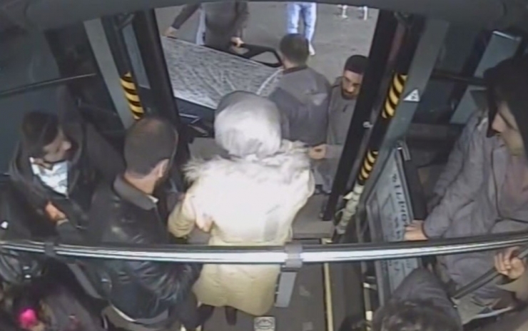 Otobüs Şoförü, Baygınlık Geçiren Yolcuyu Hastaneye Yetiştirdi