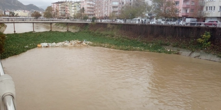 Su Canavarlarıyla Mücadeleye ‘Yağış’ Arası