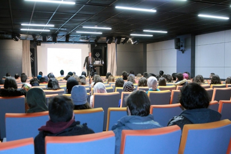 Kapadokya Üniversitesinde Osmanlı Ekonomisi Konuşuldu