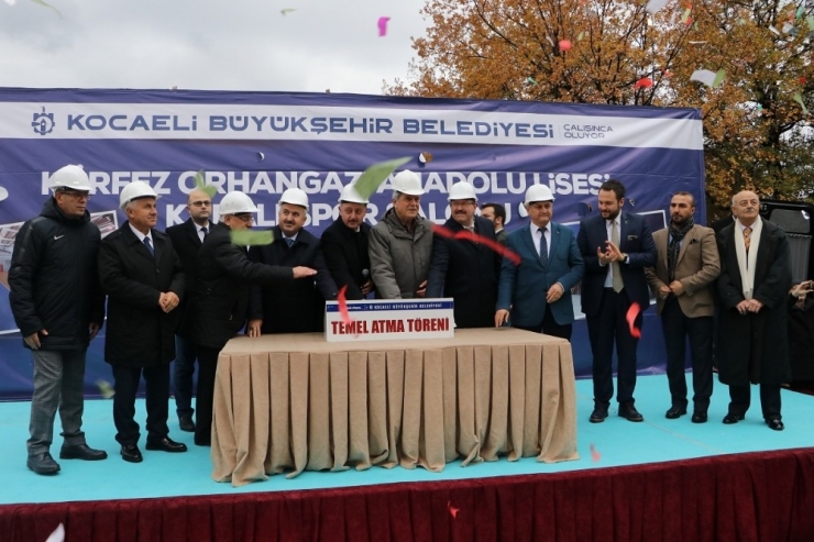 Körfez’in Yeni Spor Salonu İçin Temel Atıldı