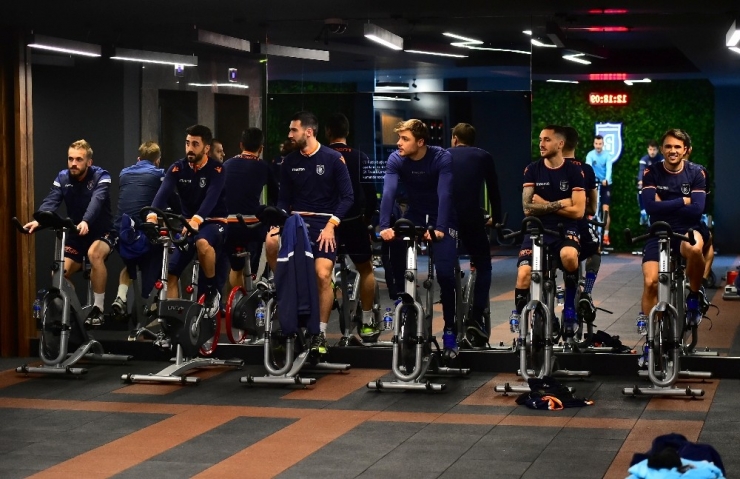 M.başakşehir’de Galatasaray Mesaisi Başladı