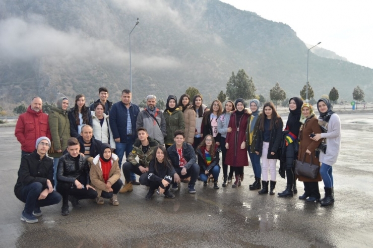 Öğrencilerin Şifa Yolculuğu