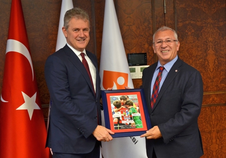 Altınordu, Mahmut Özgener’i Ziyaret Etti