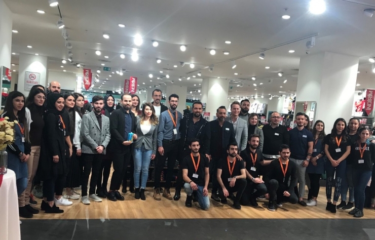 Defacto 12 Aralık Mağazacılar Günü’nü Kutladı