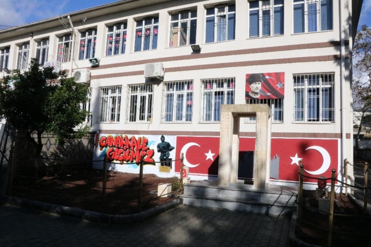 Milli Ve Manevi Değerleri Yaşayan Okul