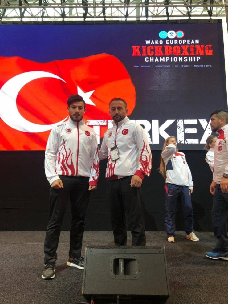Avrupa Kickboks Şampiyonasında 3. Oldu
