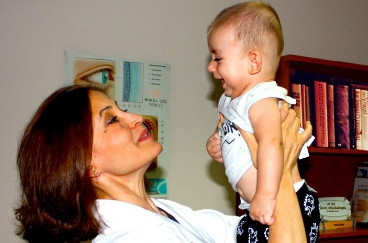 Bebeklerde Göz Muayenesi İhmale Gelmez