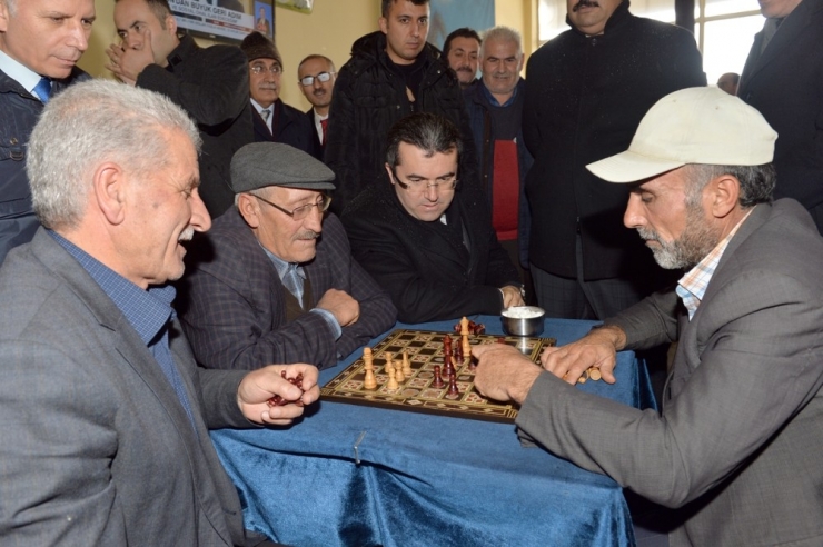 Vali Memiş: “Sizlere Hizmet Bizim Görevimizdir”