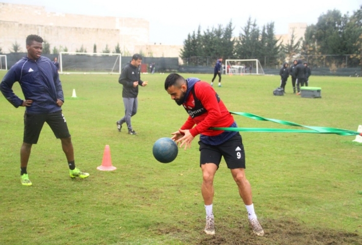Hatayspor, Giresunspor Hazırlıklarını Yağmur Altında Sürdürüyor
