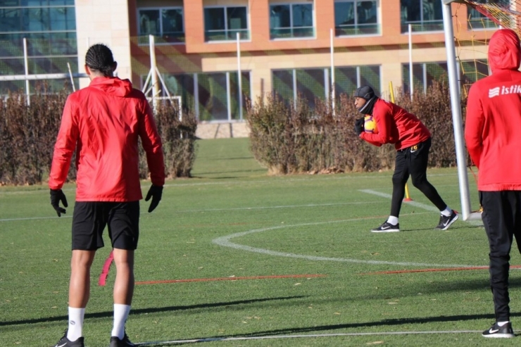 Kana Bıyık Kalede Hünerlerini Sergiledi