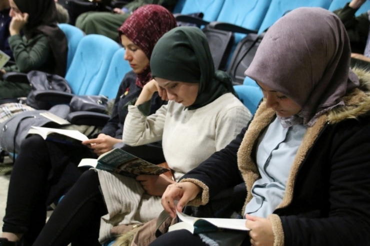 Nevü’de ‘1. Okuma Şenliği’ Ve Kitap Bağışı Kampanyası Düzenlendi