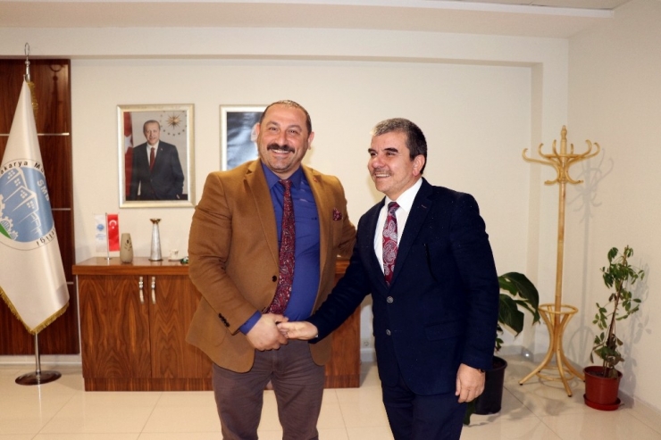 Özüm, Müteahhitler İle Buluştu