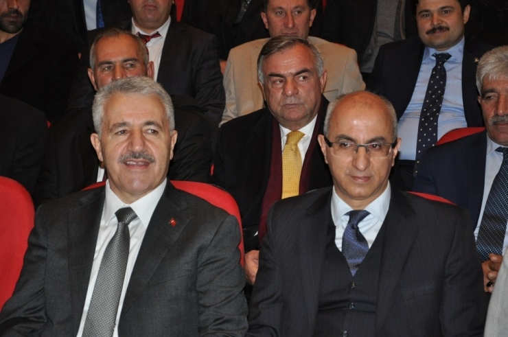 Ak Parti’nin Belediye Başkan Adayı Erdoğdu, Karslılarla Buluştu