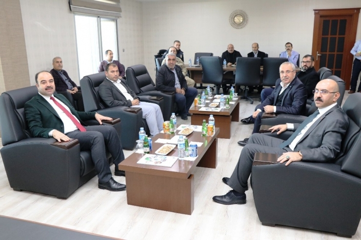 Çiftçi, Bozova Kaymakamlığını Ziyaret Etti