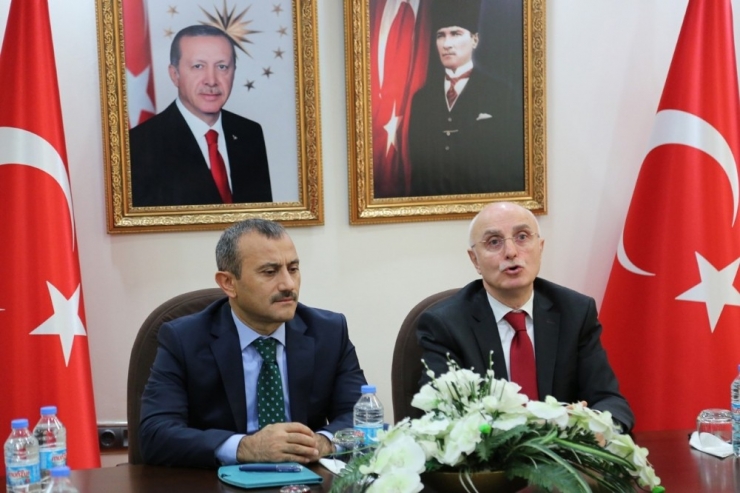 Bakan Yardımcısı Erdil: "Türkiye, Avrupa’da 6 Ülkenin Topladığı Uyuşturucuyu Tek Başına Topladı"