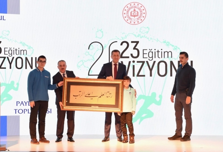 Bakan Selçuk: “Okullar Arasında Farklılık Azalırsa Sınav Merkezli Türkiye’den Kurtuluruz”