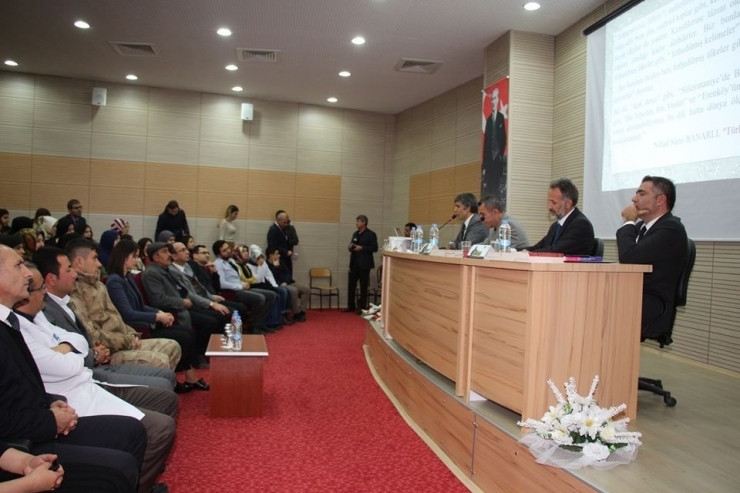 Oltu’ Da ‘Dil Ve Lisan’ Konulu Panel Yapıldı