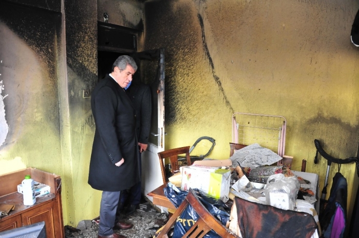 Evi Yanan Vatandaşa Derman Oldular