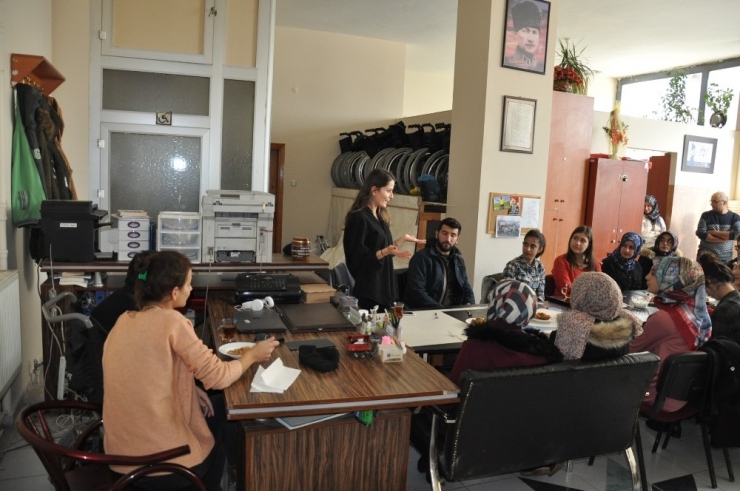 Kars Tema Vakfı’ndan Engellilere ‘Mavi Kapak’ Desteği