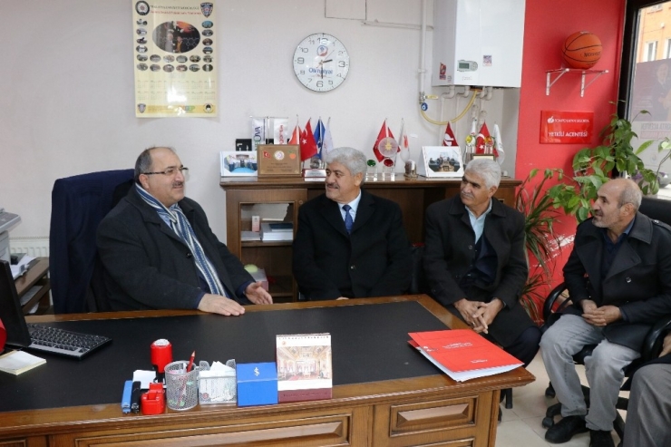 Ekinci’den, Battalgazi Muhtarlar Derneğine Ziyaret