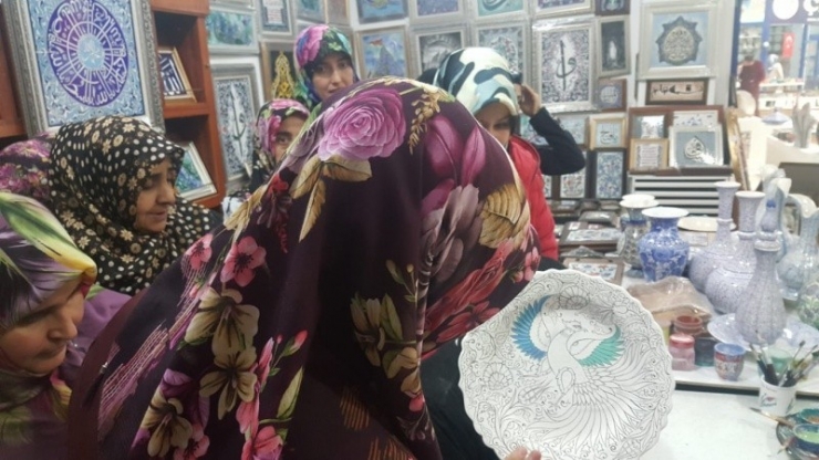 Kursiyerler Ateşte Açan Çiçekleri Yerinde İncelediler