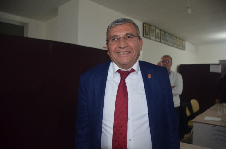 Chp’nin İl Genel Meclisi Üyesi Hikmet Turan Ön Yoklamada İlk 5’e Giremedi