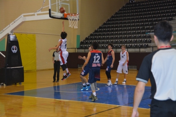 ‘Okul Sporları Basketbol’ Yarışmasının Şampiyonları Belli Oldu