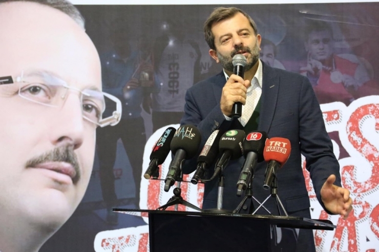 Şehit Başkan İçin Güreştiler