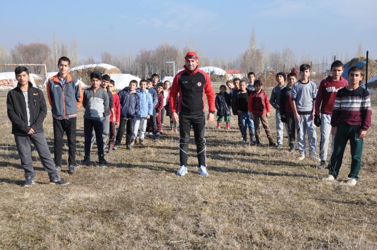 Cilo Dağı Eteklerinde Sporla Büyüyen Çocuklar
