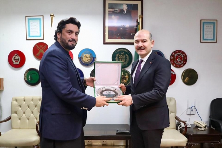 İçişleri Bakanı Soylu, Pakistan Başbakanı İmran Khan İle Görüştü