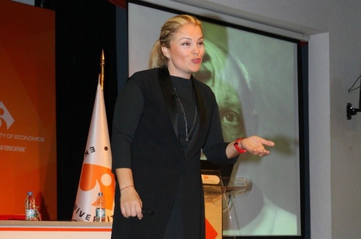 Sosyal Girişimcilik İeü’de Anlatıldı