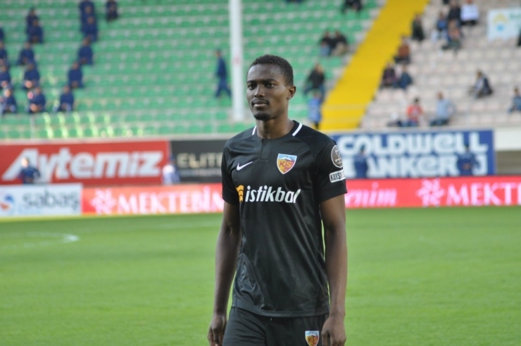 Bernard Mensah Cezalı Duruma Düştü