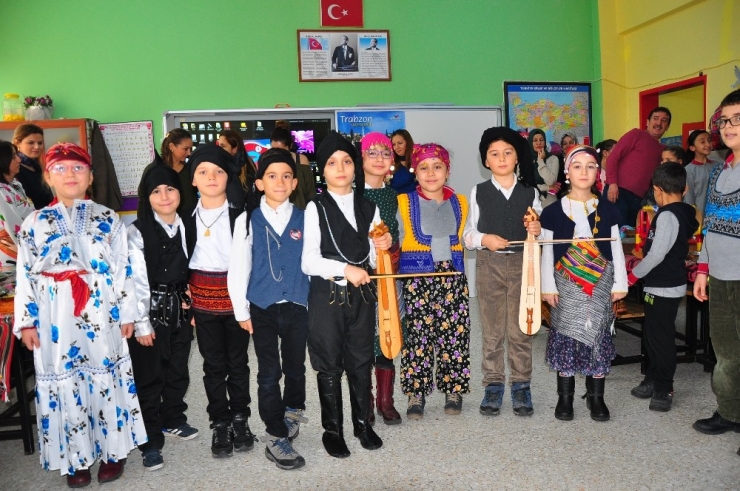 Manisa’da 81 İl, Bir Okula Sığdı