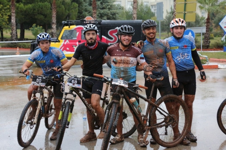 Bisiklet Tutkunları Akdeniz’de Buluştu