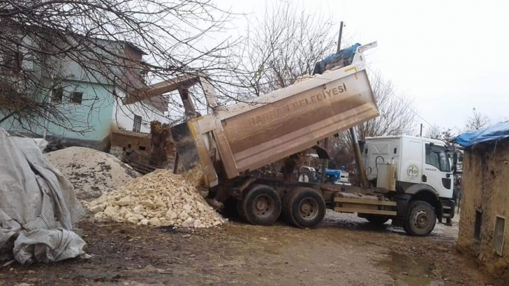 Harran Belediyesi Kırsalda Yol Atağını Sürdürüyor