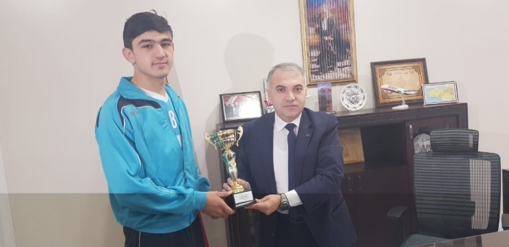 Sevinçlerini Kaymakam Duru İle Paylaştılar