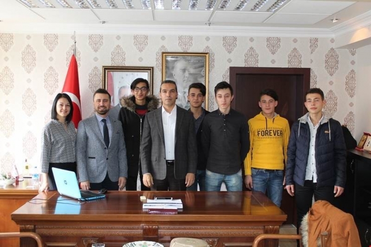 Kaymakam Çiçek: Bilim Ve Teknolojik Alanda Gelişen Dünyaya Ayak Uydurmalıyız