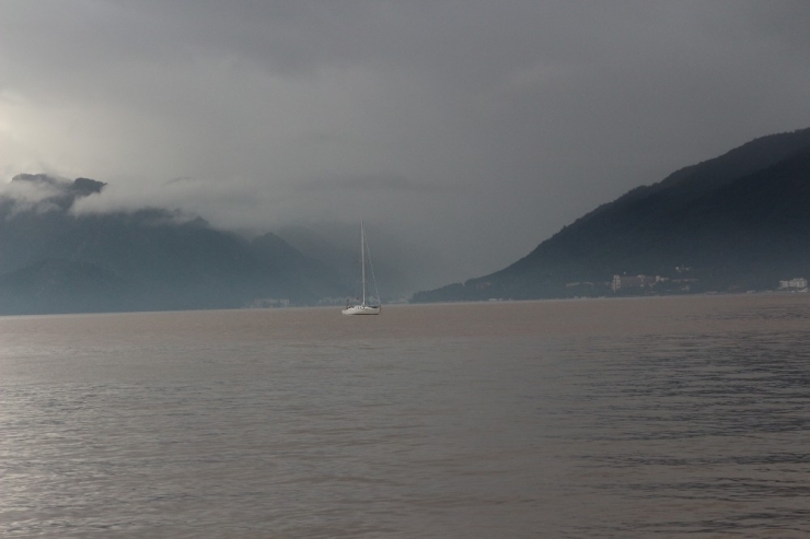 Marmaris Körfezi’nin Rengi Değişti