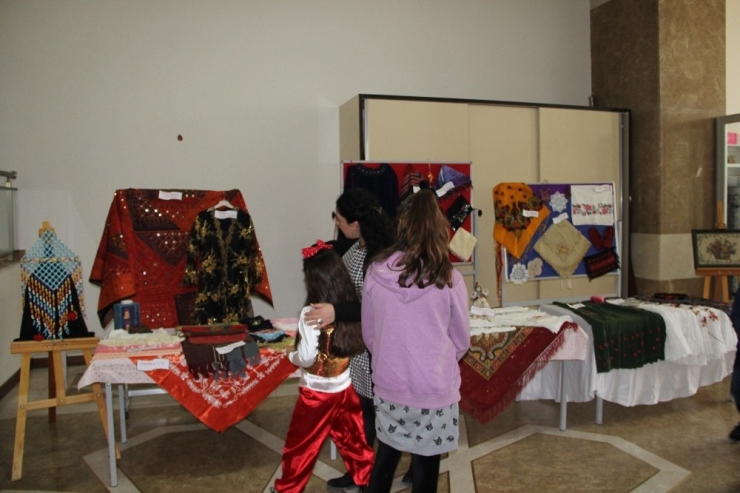 Pekfen’de Yerli Malı Haftası Kutlandı